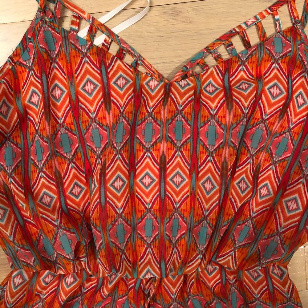 Boutique sleeveless patterned dress - Picture 2 of 2